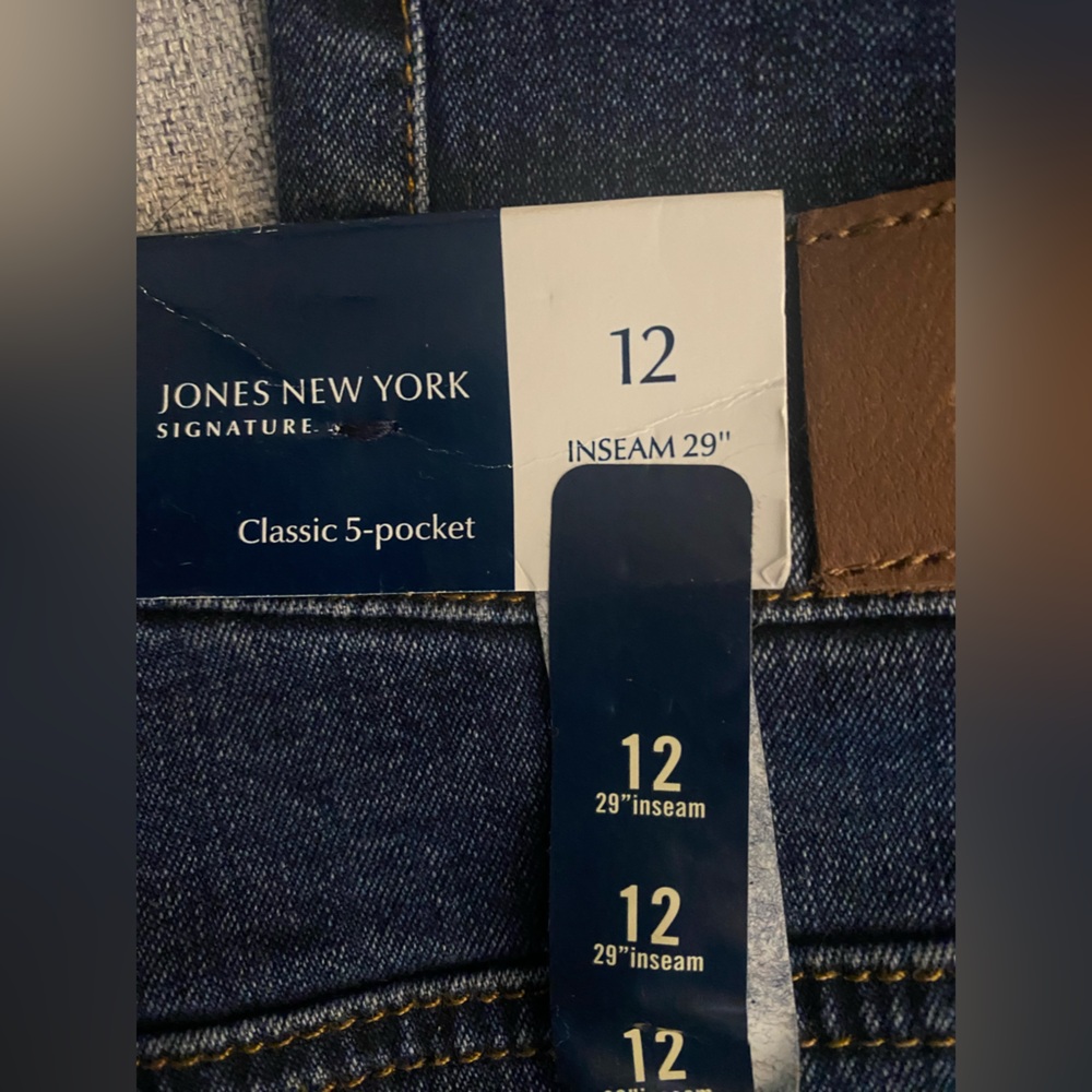 Jones New York Signature Dark Wash High-Rise Straight-Leg Jeans Classic 12 - Picture 6 of 8